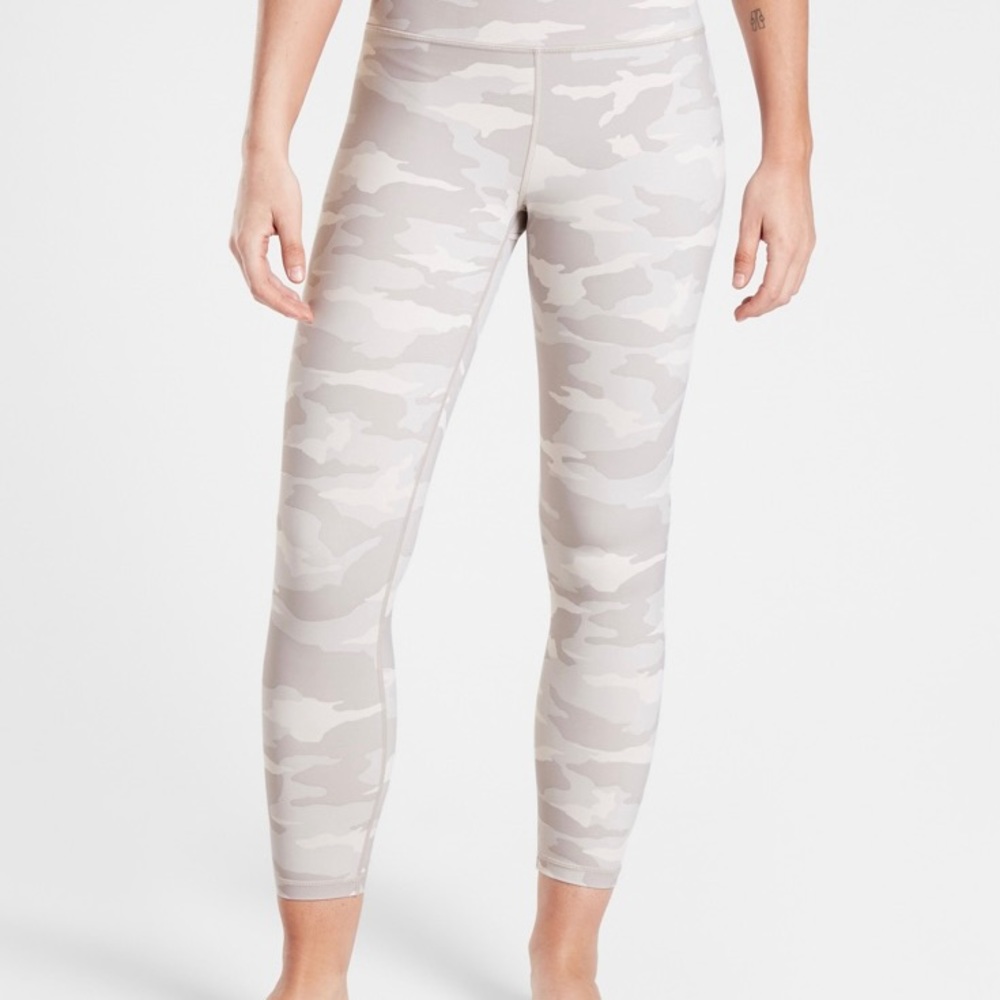 Athleta cropped leggings.
